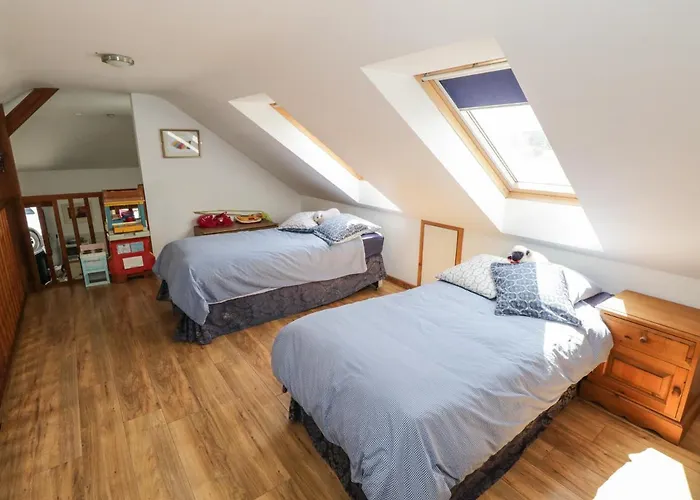 Old Mike's * Westport