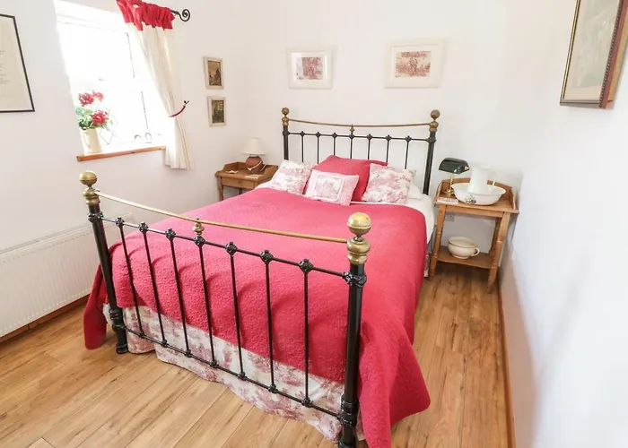 Old Mike's * Westport